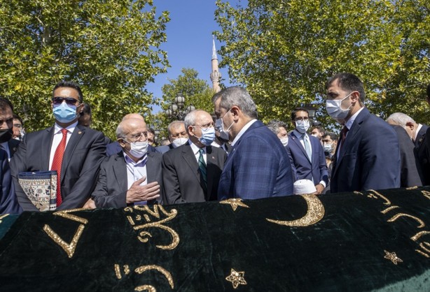 Foto - Oğuzhan Asiltürk'ün cenaze namazı Hacıbayram Camisi'nde kılındı