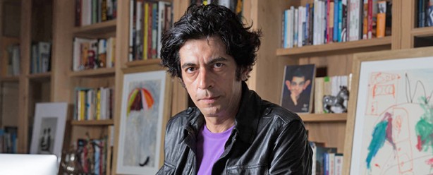 Foto - Okan Bayülgen, İngilizlerin hilkat garibesi ‘Richard’ ile ders verdi: Biz öteki görüyoruz, bizi ‘öteki’ görüyorlar... Senin derdin ne?