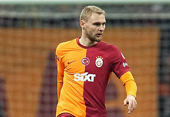 Foto - Okan Buruk, 3 futbolcunun takımdan ayrılmasını asla istemiyor: İsimleri ortaya çıktı