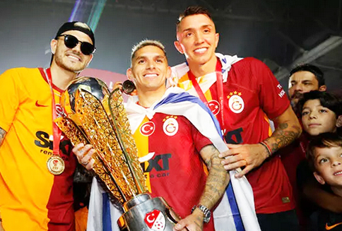 Okan Buruk alternatifi buldu bile... Galatasaraylılar şaşkın: Çok önemli çağrı!