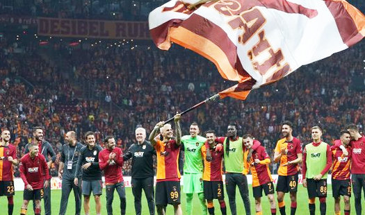 Foto - Okan Buruk alternatifi buldu bile... Galatasaraylılar şaşkın: Çok önemli çağrı!