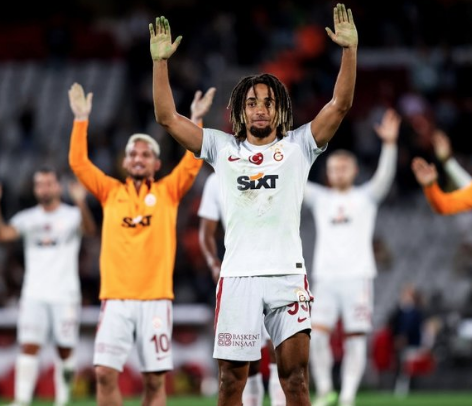 Foto - Okan Buruk bu işe ne diyecek? Sacha Boey ile özel görüştü! Herkes ters köşe...