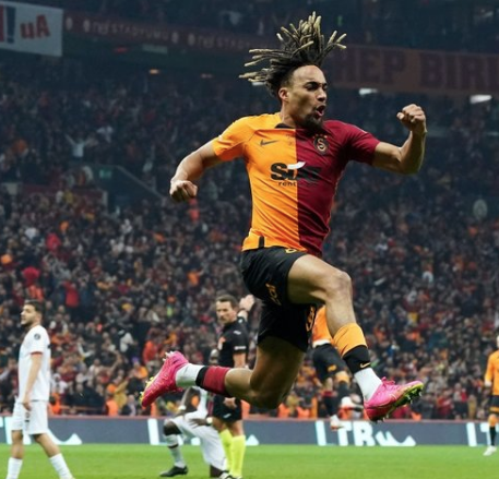 Foto - Okan Buruk bu işe ne diyecek? Sacha Boey ile özel görüştü! Herkes ters köşe...