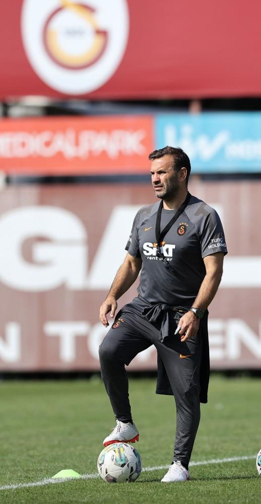 Okan Buruk çare arıyor