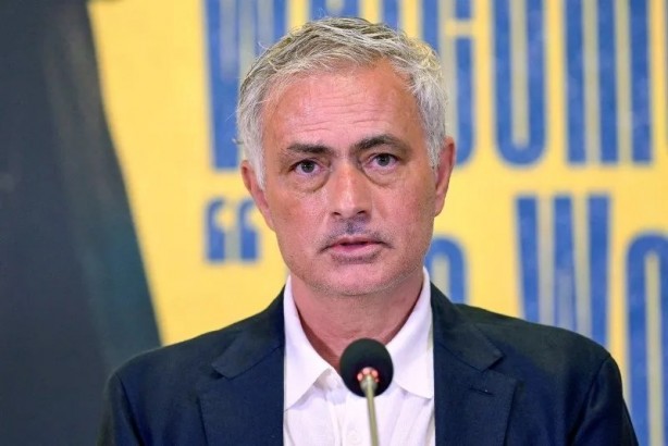 Foto - Okan Buruk istedi, Mourinho alıyor! Fenerbahçe'den Galatasaray'a yılın çalımı...