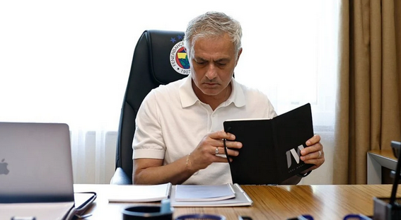 Foto - Okan Buruk istedi, Mourinho alıyor! Fenerbahçe'den Galatasaray'a yılın çalımı...