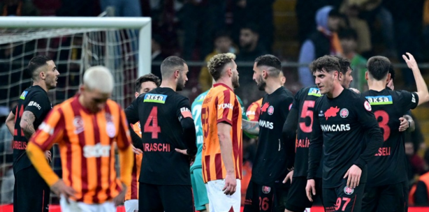 Foto - Okan Buruk'a isyan başlatmıştı: Kötü haber geldi.. Kupa müsabakası sonrası: En kısa sürede gidecek!