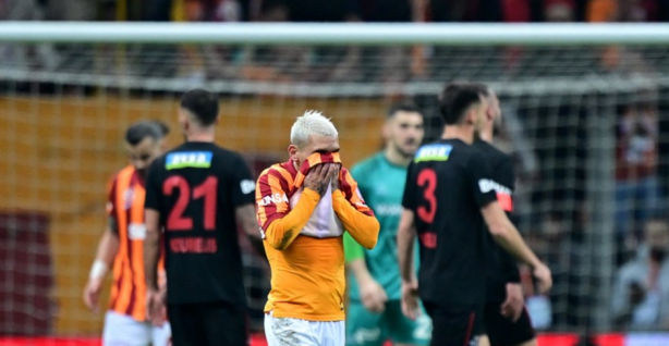 Foto - Okan Buruk'a isyan başlatmıştı: Kötü haber geldi.. Kupa müsabakası sonrası: En kısa sürede gidecek!