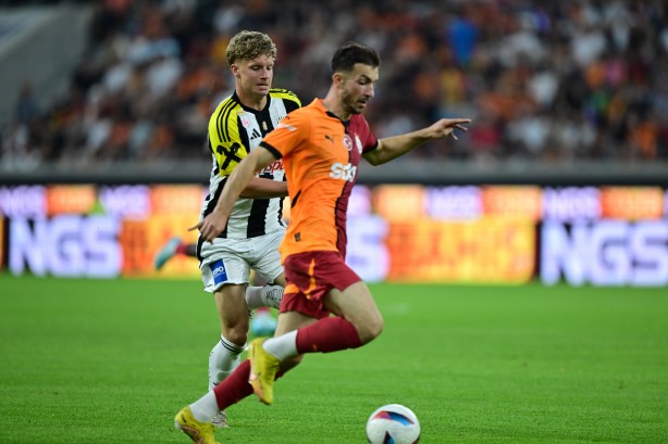 Foto - Okan Buruk’tan şaşkına çeviren ‘bek’ kararı: Galatasaray’da neler oluyor böyle? Resmen hayal kırıklığı…