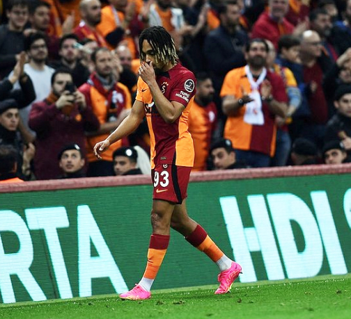 Foto - Okan Buruk'tan sürpriz tercih! Galatasaray ne yaptı...