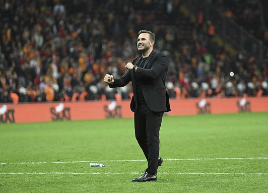 Foto - Okan Buruk'tan sürpriz tercih! Galatasaray ne yaptı...