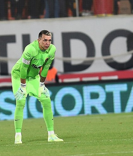 Foto - Okan Buruk'tan sürpriz tercih! Galatasaray ne yaptı...