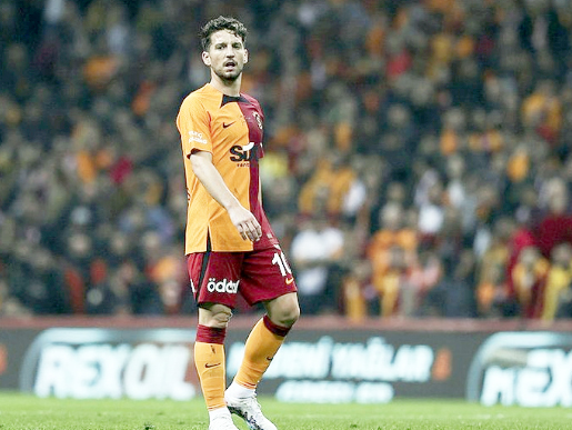 Foto - Okan Buruk'tan sürpriz tercih! Galatasaray ne yaptı...