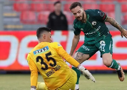 Okan Buruk’tan tartışmalara neden olacak kaleci duyurusu: Arda Turan'ın prensini alıyor! 