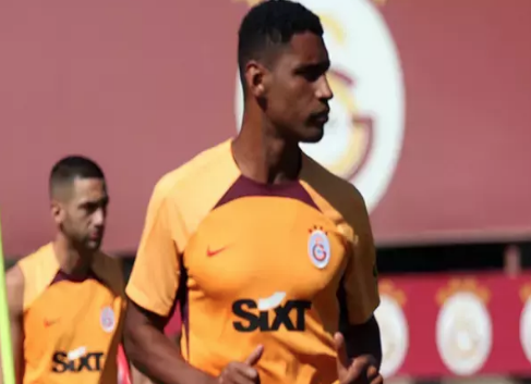 Foto - Okan Buruk'un adımı ortalığı salladı! Tokat gibi sözler ile açıkladı: Beklenmedik ayrılık!