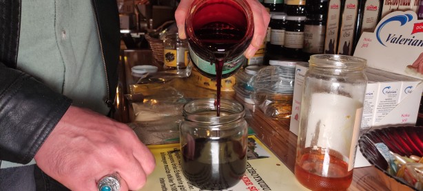 Foto - Öksürüğü geçmeyen soluğu aktarda alıyor! Bir de bunu deneyin