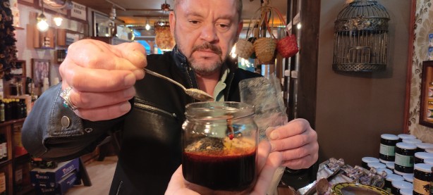 Foto - Öksürüğü geçmeyen soluğu aktarda alıyor! Bir de bunu deneyin