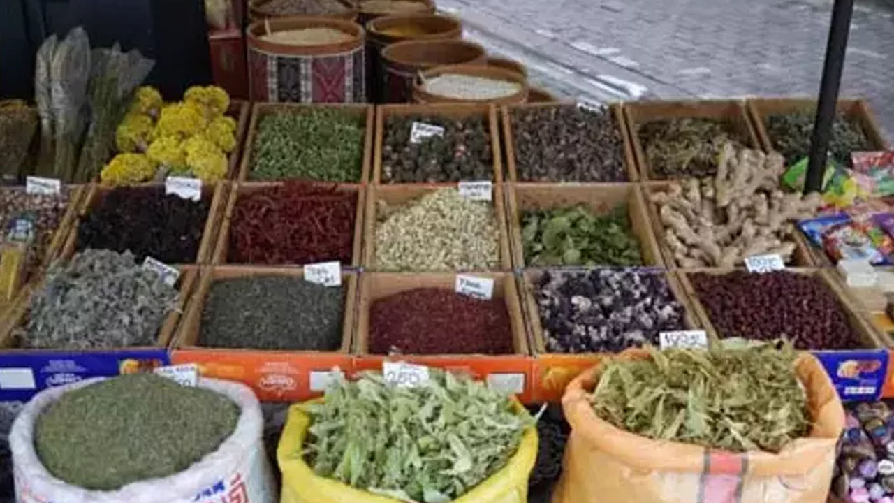 Öksürük, balgam ve hırıltının kökünü kazıyor!