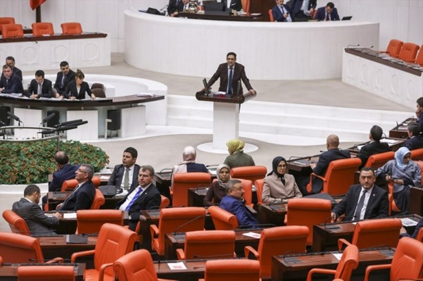 Foto - Oktay Vural'ın İdris Baluken'e bakışları dikkat çekti