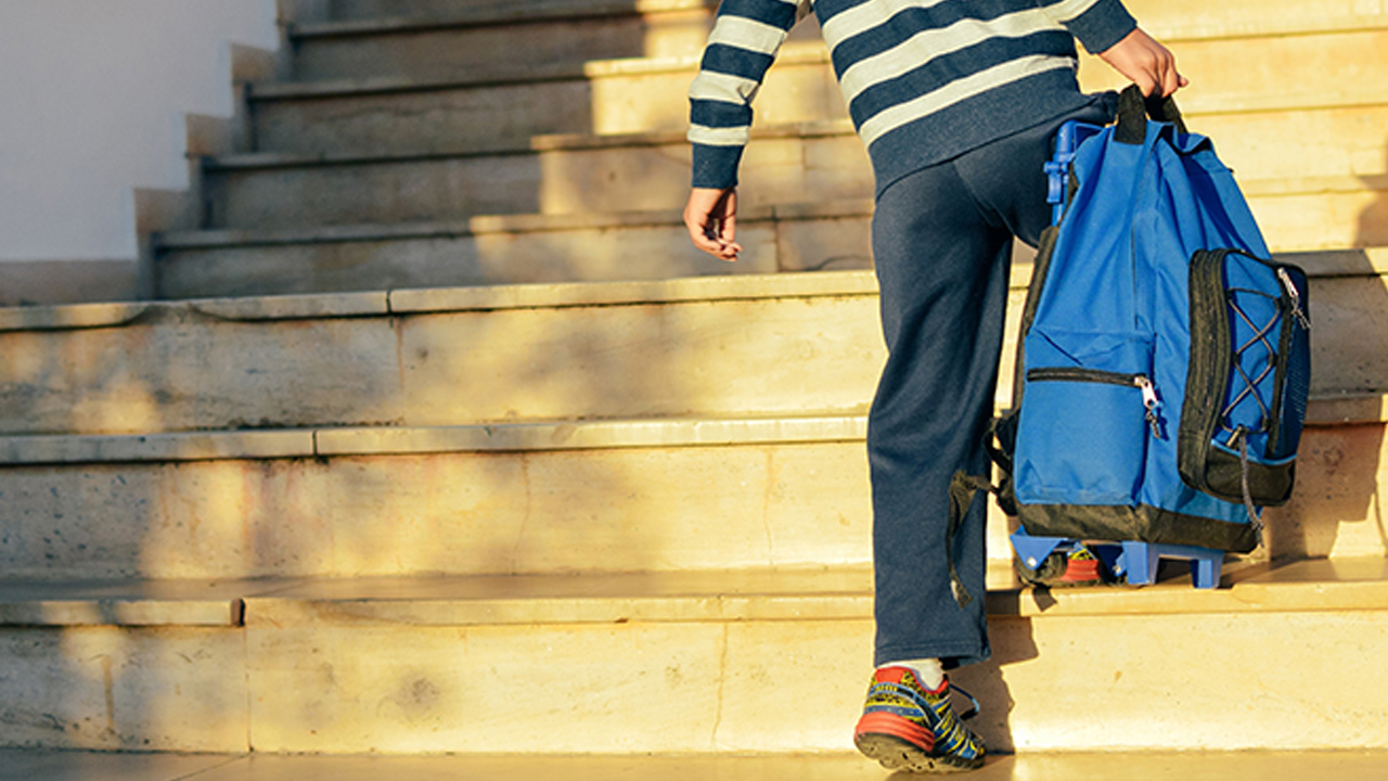 Okul çantası seçimine dikkat! Çocuğunuzun omurga sağlığı risk altında olabilir Çocukların sırtındaki tehlike: Tehdit ediyor
