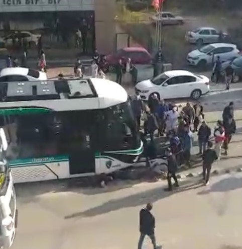 Foto - Okul çıkışında feci kaza!