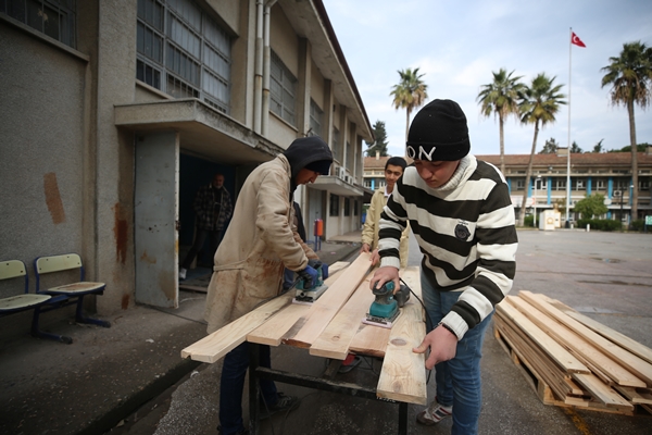 Foto - Okul değil resmen fabrika! 11 milyon lirayı aşkın ciro yaptı