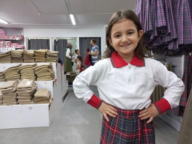 Okul kıyafeti alacak veliler dikkat! Çocuğunuz sağlığından olmasın