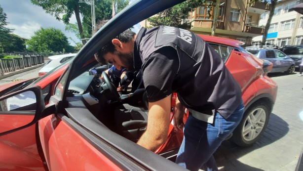Foto - Okul önlerinde asayiş uygulaması! Araçlar didik didik arandı