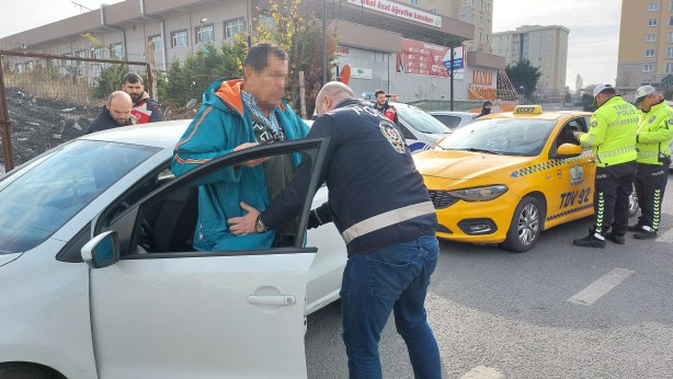 Foto - Okul önlerinde sıkı denetim