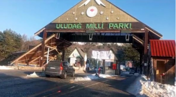 Okul tatilinde akın ettiler! Milletin keyfi gıcır Uludağ'da Sömestri Tatili Yoğunluğu