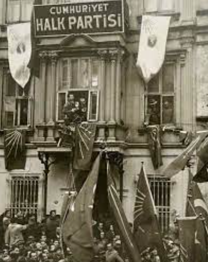 Foto - Okula, kışlaya ve ibadethaneye CHP böyle girmişti