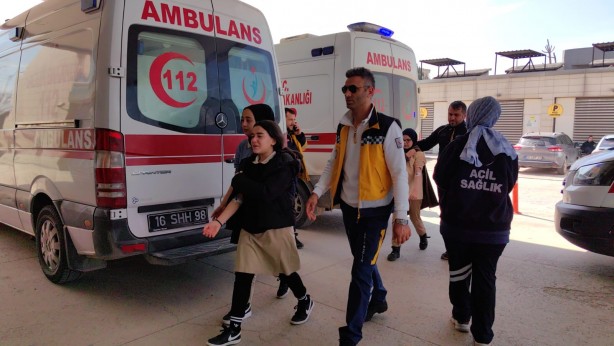 Foto - Okulda zehirlenme paniği! Patlamış mısır yiyen öğrenciler hastanelik oldu