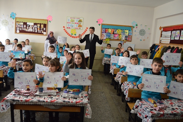 Foto - Okullarda karne heyecanı