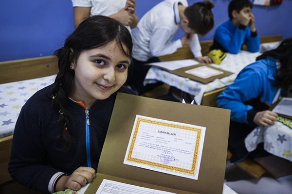 Foto - Okullarda karne heyecanı