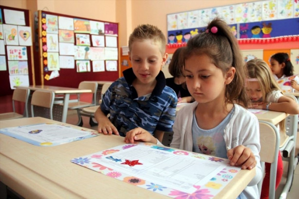  Okullarda karne heyecanı