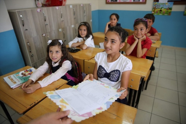 Foto - Okullarda karne heyecanı