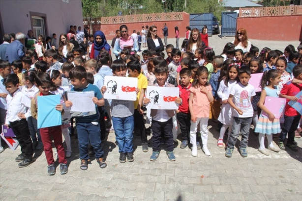 Foto - Okullarda karne heyecanı