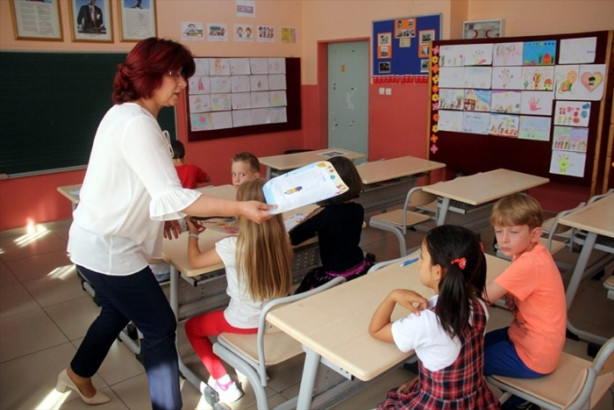 Foto - Okullarda karne heyecanı