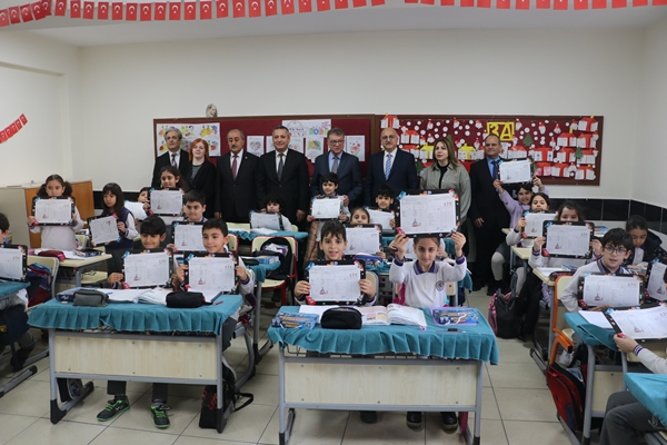 Okullarda karne heyecanı