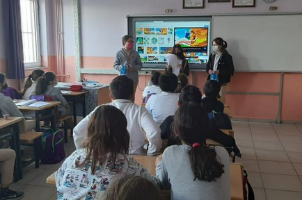 Foto - Okullarda yeni çoklu yabancı dil eğitim modeli: Öğrenciler pilot uygulama ile tanıştı! Ders saatleri artırıldı