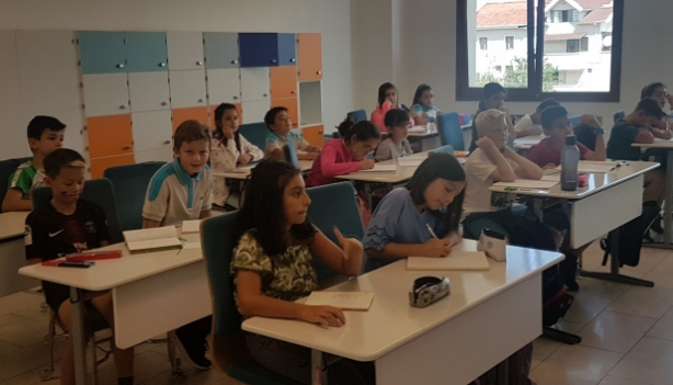 Foto - Okullarda yeni çoklu yabancı dil eğitim modeli: Öğrenciler pilot uygulama ile tanıştı! Ders saatleri artırıldı