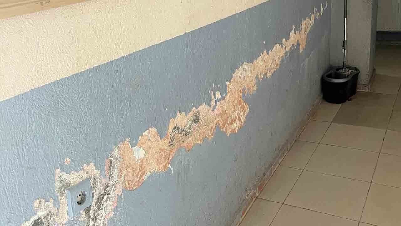 Foto - Okulu baştan sona yenilediler: Tiyatro yalancı restorasyon gerçek