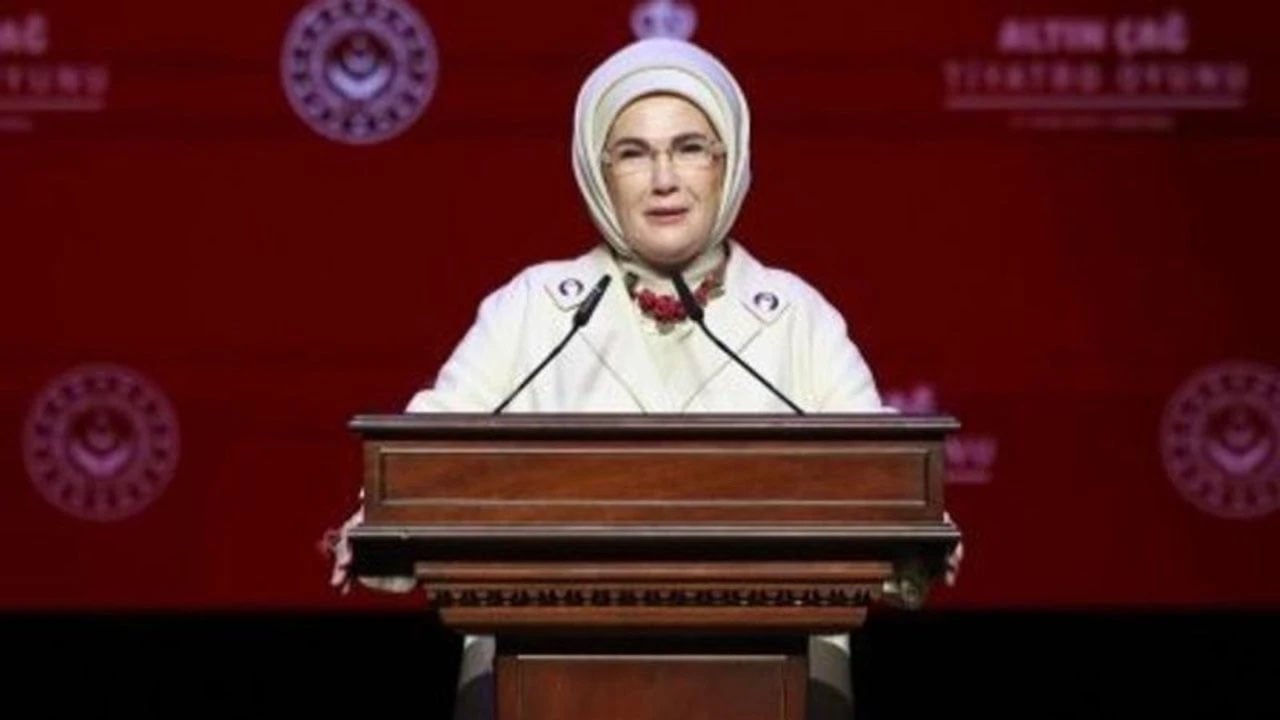 Okuryazarlık Seferberliği'nden sonra 8 yılda 450 binden fazla kadın okuryazar oldu