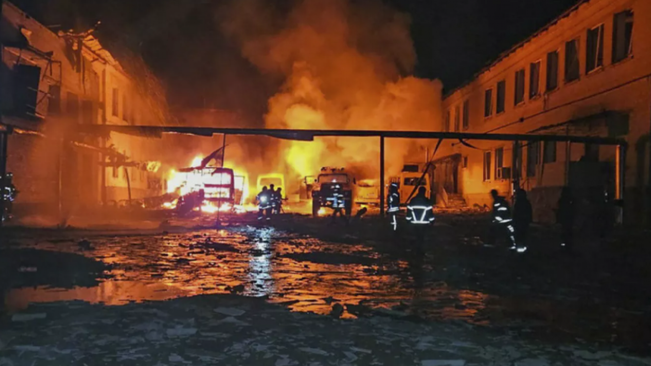 Foto - Olacak iş değil! Gözler Türkiye'ye çevrilmişken İHA ve füzelerle saldırdılar