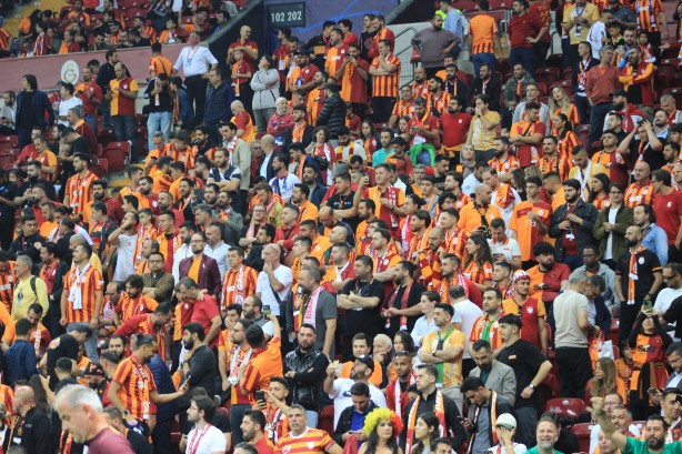 Foto - Olacak şey değil! Bay muhalefet Şahan Gökbakar bu kez şaşırttı! Taraftarı karşısına aldı bile...