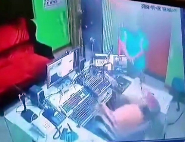 Foto - Olacak şey değil! O ünlü gazeteci canlı yayında öldürüldü! Herkes şokta