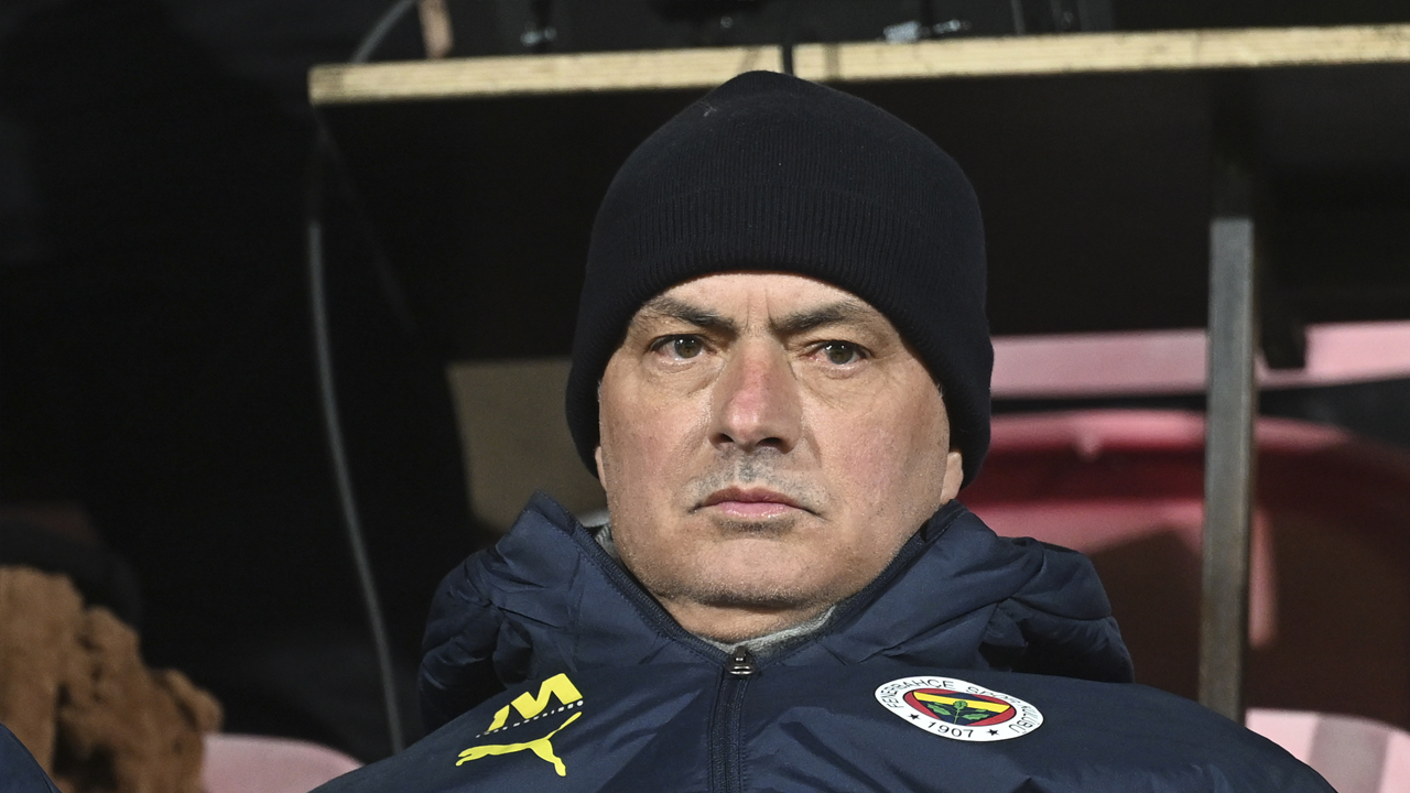 Foto - Olası o tehlikeye karşı düşünülmüştü ama Mourinho yine yıkıldı resmen…