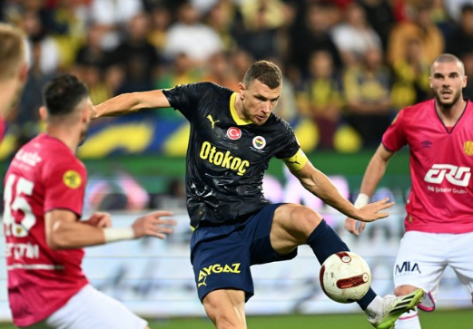 Foto - Olay futbolcu teklifi: Fenerbahçe'ye yeni 6 numara! Kanarya sağ gösterip sol vuracak