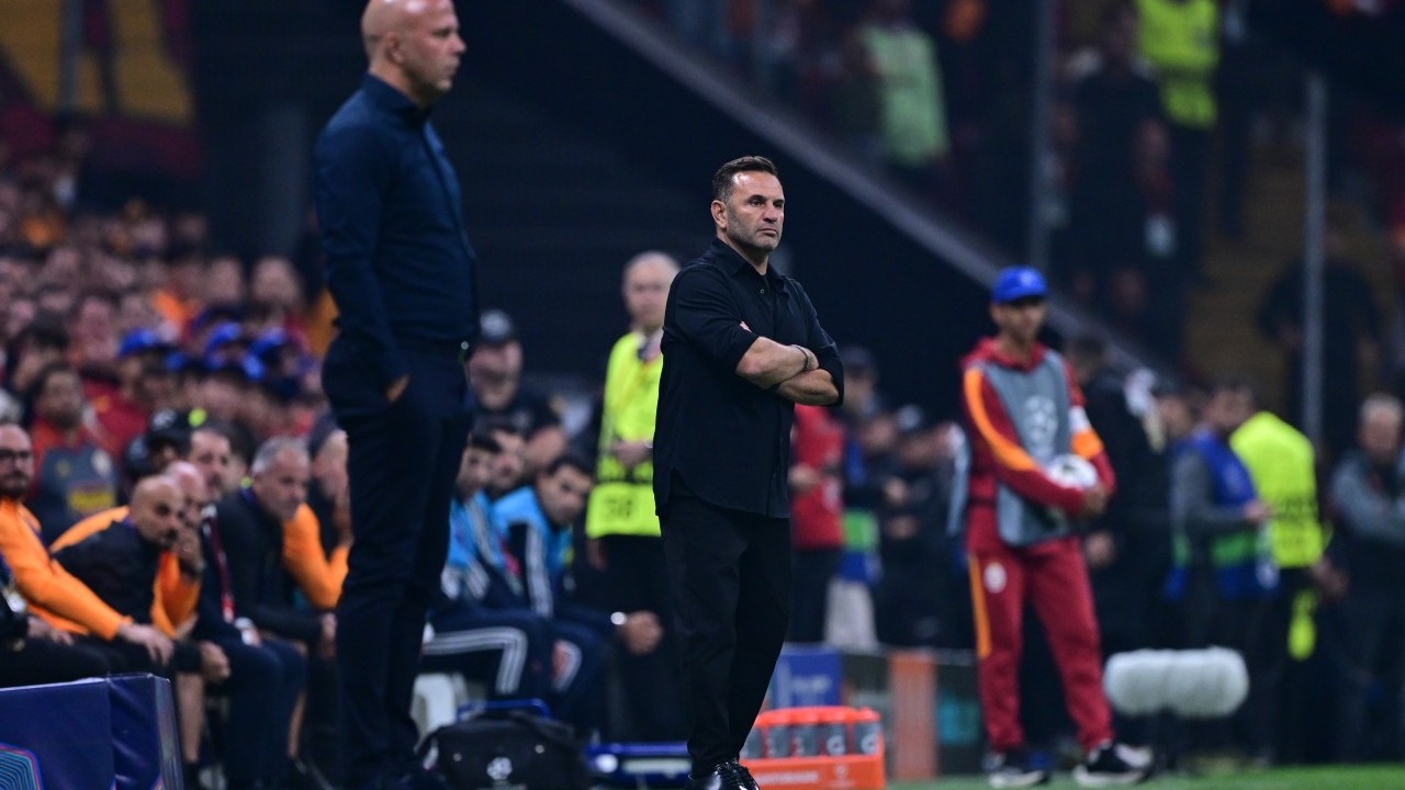 Foto - Olay Salah kararı, İngilizleri de şaşırttı! Peki Slot, 5-0’lık galibiyet yüzünden Van Bronckhorst’un etkisinde mi kaldı?