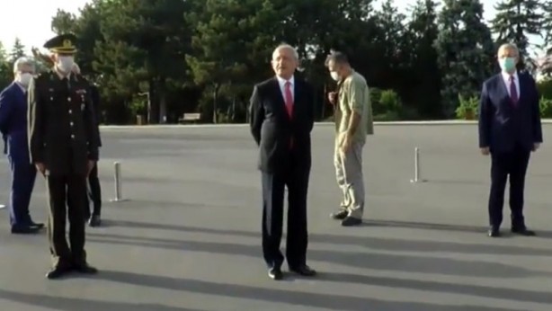 Foto - Olay sözler! Tuncay Özkan Kılıçdaroğlu'nun ayağını mı kaydırmaya çalışıyor?